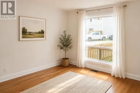 1374 Perez Crescent Ottawa ON K1J 8V2