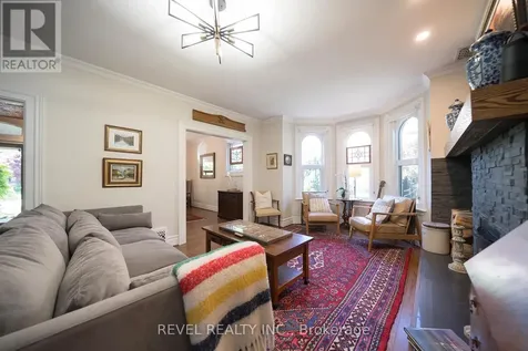 11 Chestnut Avenue Brantford ON N3T 4B9