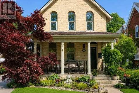 11 Chestnut Avenue Brantford ON N3T 4B9