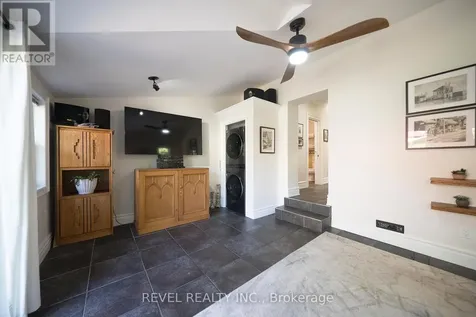 11 Chestnut Avenue Brantford ON N3T 4B9