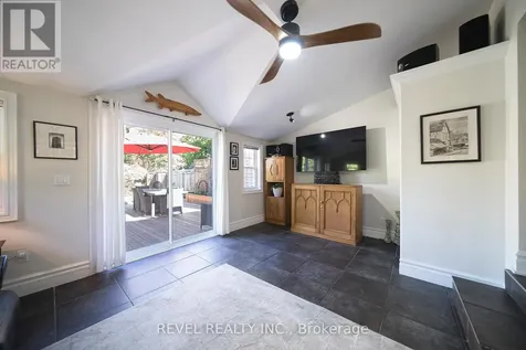 11 Chestnut Avenue Brantford ON N3T 4B9