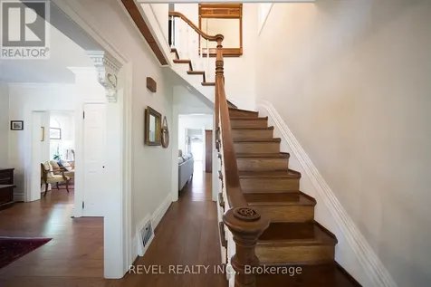 11 Chestnut Avenue Brantford ON N3T 4B9