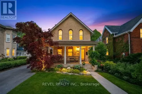 11 Chestnut Avenue Brantford ON N3T 4B9