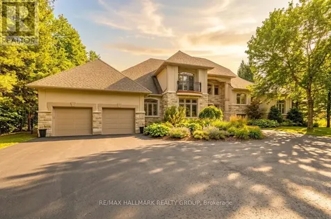 5800 Queenscourt Crescent Ottawa ON K4M 1K3