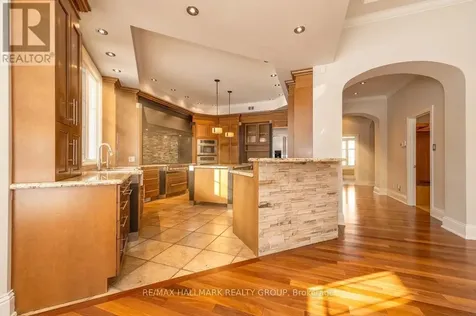 5800 Queenscourt Crescent Ottawa ON K4M 1K3