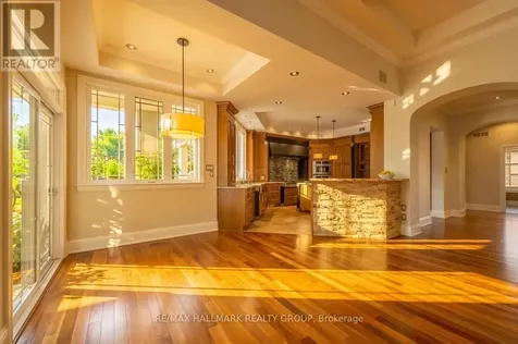 5800 Queenscourt Crescent Ottawa ON K4M 1K3