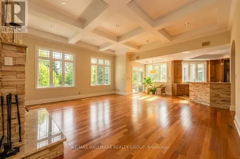 5800 Queenscourt Crescent Ottawa ON K4M 1K3