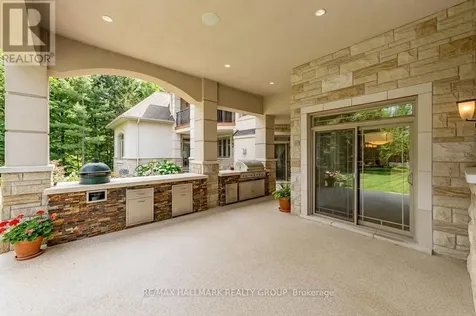 5800 Queenscourt Crescent Ottawa ON K4M 1K3