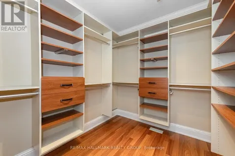 5800 Queenscourt Crescent Ottawa ON K4M 1K3