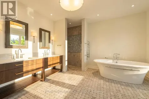 5800 Queenscourt Crescent Ottawa ON K4M 1K3