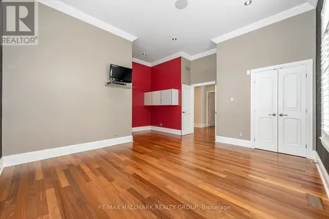 5800 Queenscourt Crescent Ottawa ON K4M 1K3