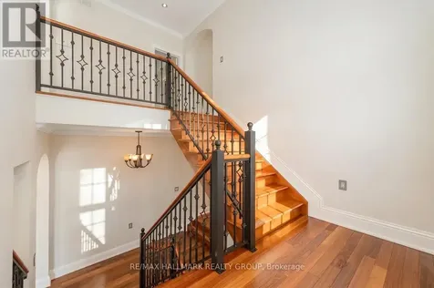 5800 Queenscourt Crescent Ottawa ON K4M 1K3