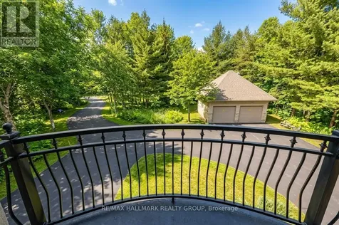5800 Queenscourt Crescent Ottawa ON K4M 1K3
