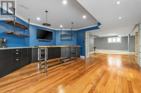 5800 Queenscourt Crescent Ottawa ON K4M 1K3