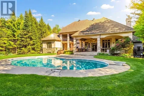 5800 Queenscourt Crescent Ottawa ON K4M 1K3