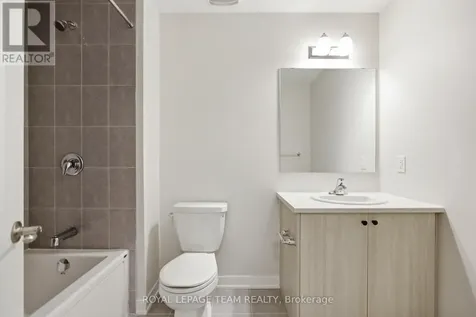 1042 Elixir Place Ottawa ON K2W 0P4
