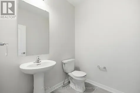 1042 Elixir Place Ottawa ON K2W 0P4