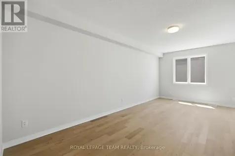 1042 Elixir Place Ottawa ON K2W 0P4