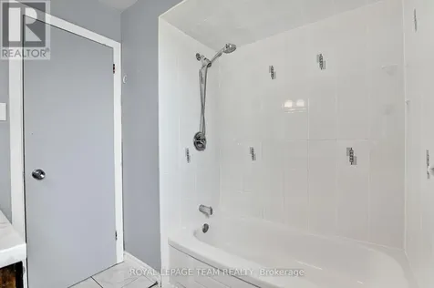 114 Chesterton Drive Ottawa ON K2E 5T6