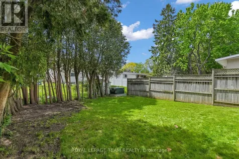 114 Chesterton Drive Ottawa ON K2E 5T6