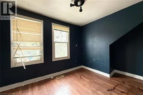 258 Emerson Street Hamilton ON L8S 2Y6
