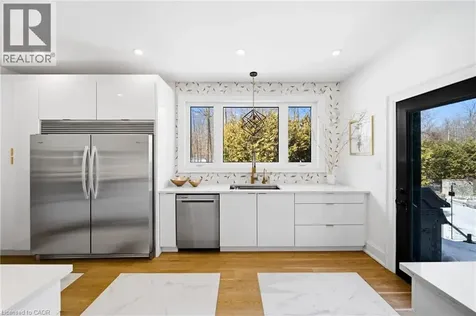 3205 Highpoint Court Burlington ON L7P 0P9