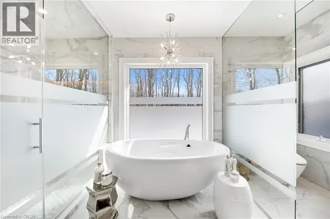 3205 Highpoint Court Burlington ON L7P 0P9