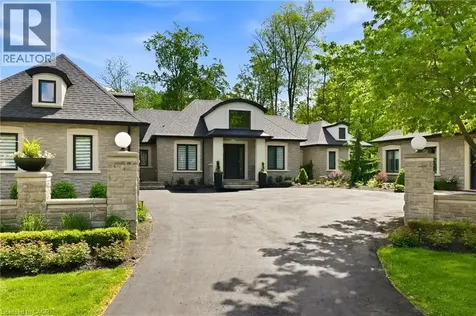 3205 Highpoint Court Burlington ON L7P 0P9