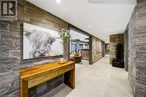 3205 Highpoint Court Burlington ON L7P 0P9