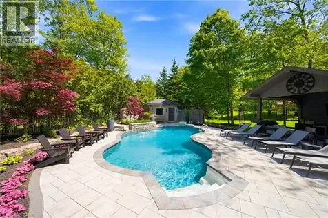 3205 Highpoint Court Burlington ON L7P 0P9