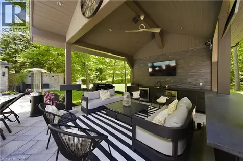 3205 Highpoint Court Burlington ON L7P 0P9