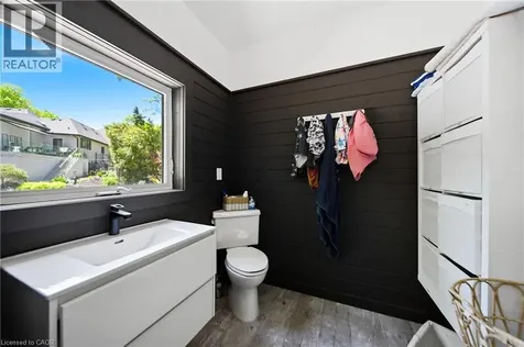 3205 Highpoint Court Burlington ON L7P 0P9