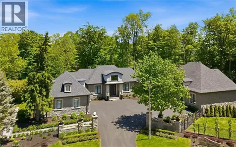 3205 Highpoint Court Burlington ON L7P 0P9