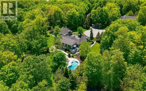3205 Highpoint Court Burlington ON L7P 0P9