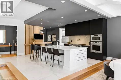 3205 Highpoint Court Burlington ON L7P 0P9