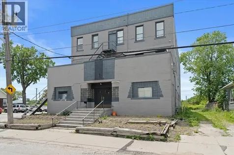 1353 Wellington Avenue Windsor ON N8X 2C1