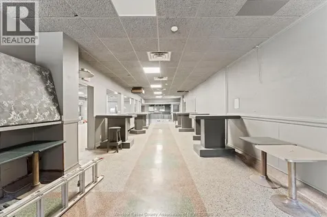 1353 Wellington Avenue Windsor ON N8X 2C1
