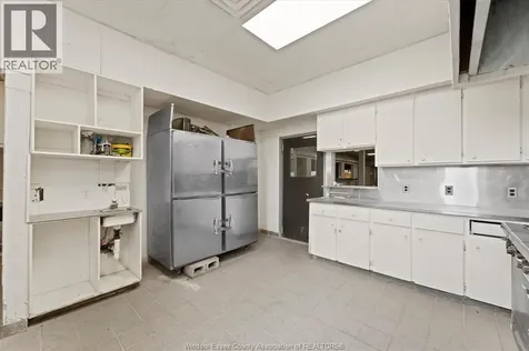 1353 Wellington Avenue Windsor ON N8X 2C1