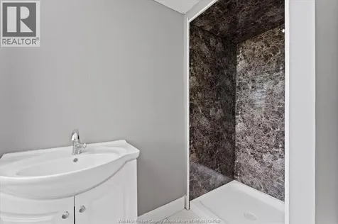 1353 Wellington Avenue Windsor ON N8X 2C1