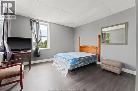 1353 Wellington Avenue Windsor ON N8X 2C1