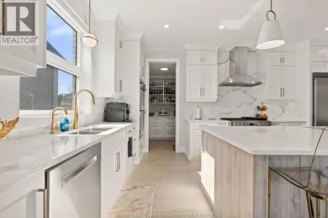 258 Xavier Circle Lakeshore ON N8N 0J3