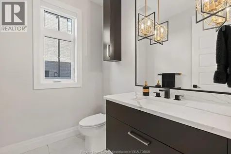 258 Xavier Circle Lakeshore ON N8N 0J3