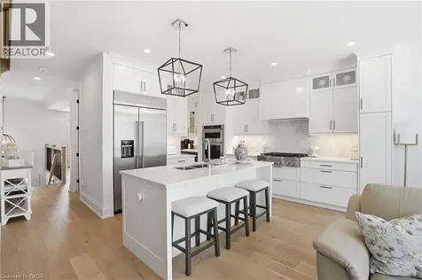 24 Willow Bank Common St. Catharines ON L2S 4C8