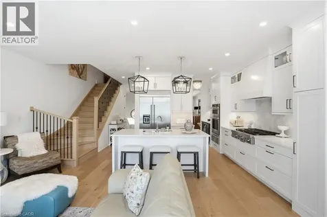 24 Willow Bank Common St. Catharines ON L2S 4C8