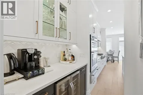 24 Willow Bank Common St. Catharines ON L2S 4C8