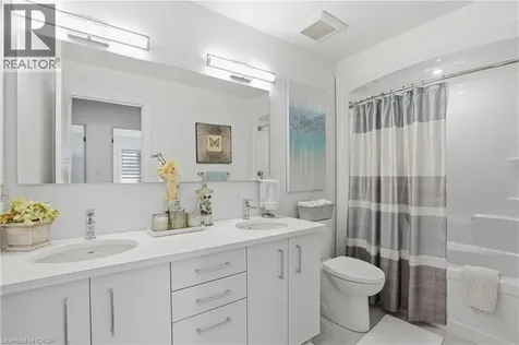 24 Willow Bank Common St. Catharines ON L2S 4C8