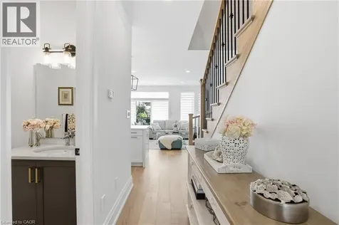 24 Willow Bank Common St. Catharines ON L2S 4C8