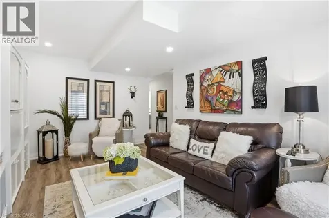 24 Willow Bank Common St. Catharines ON L2S 4C8