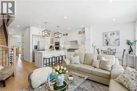 24 Willow Bank Common St. Catharines ON L2S 4C8