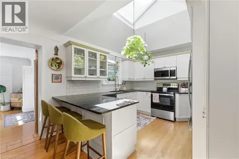 82 Cumming Court Ancaster ON L9G 1V3